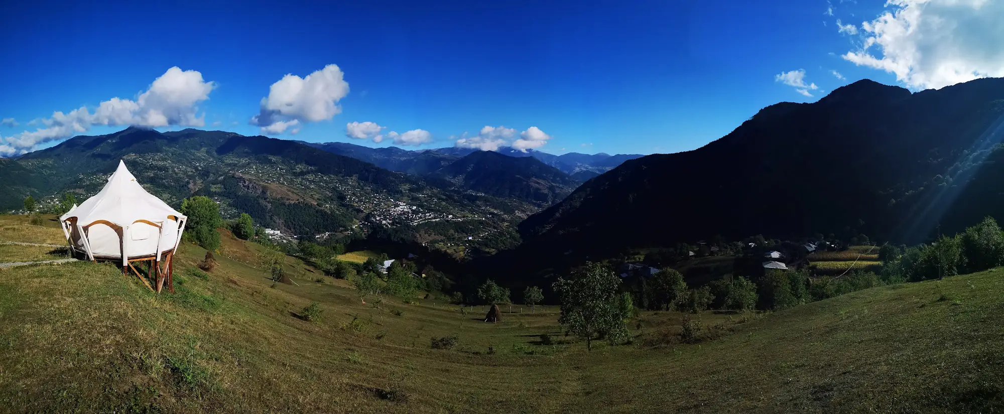Panoramic view of Glamping Tago on mountain slope